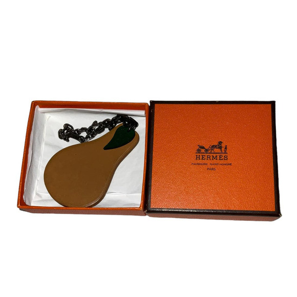 HERMES LOGO FRUIT MOTIF KEY CHAIN BAG CHARM LEATHER OCHER ACCESSORY BOXED - Picture 7 of 12